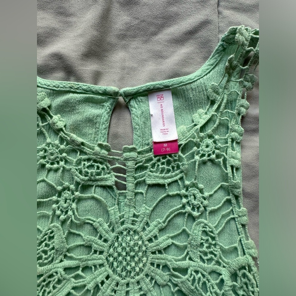Mint Green Sleeveless Crochet Top - Size M - Picture 3 of 5
